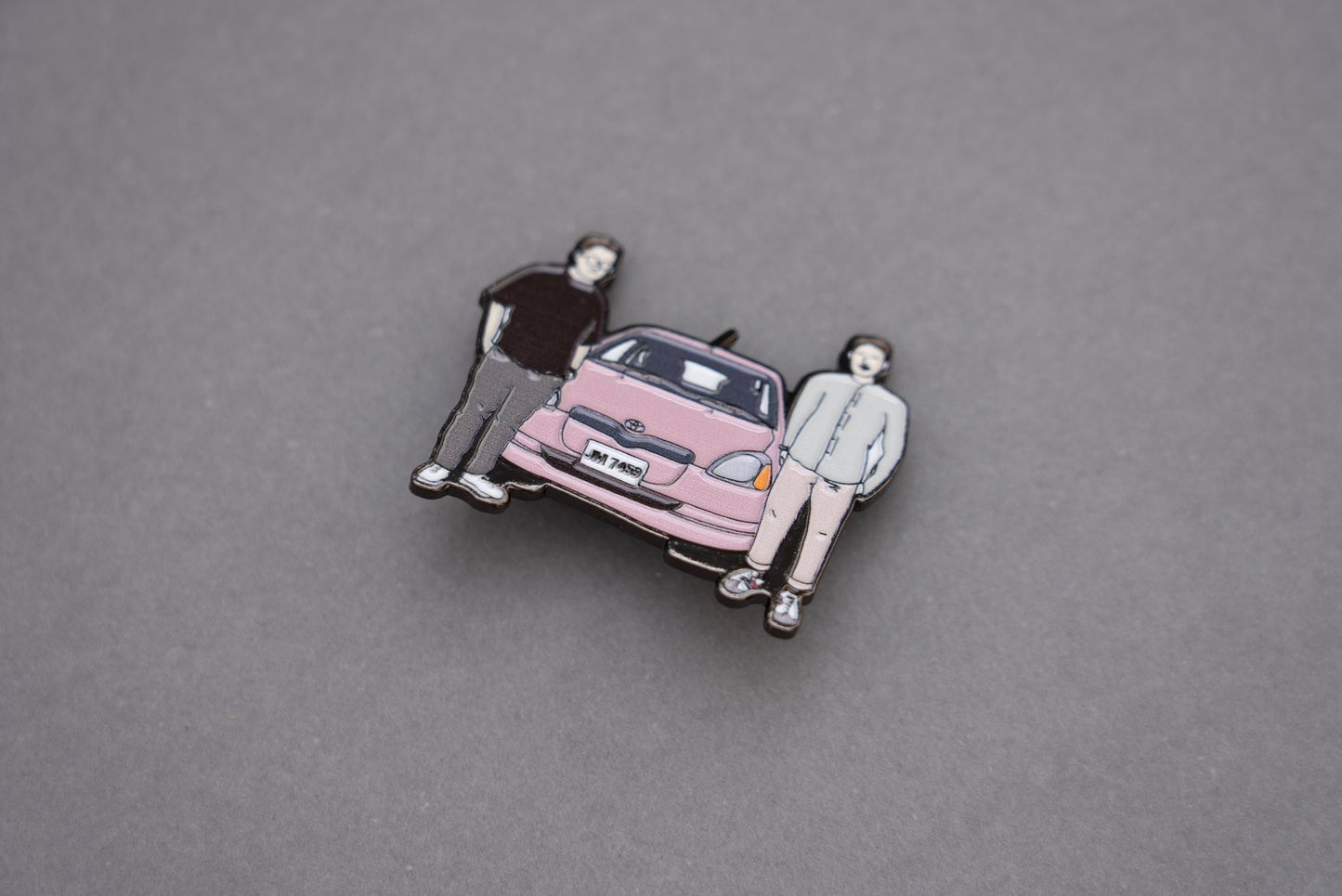 【Flat Out】雙To x Pink Echo「友誼的小車」金屬襟章