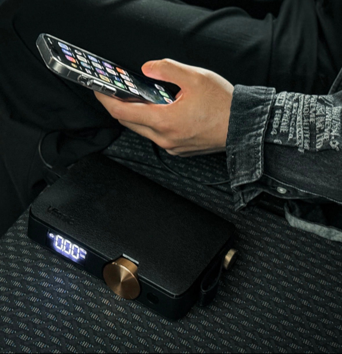 【救車不求人】Vinnic Jimara汽車應急電源 (過江龍) 連打氣泵